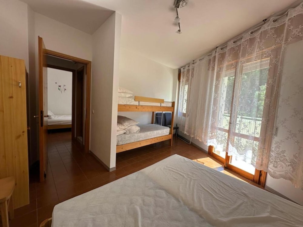 Spacious Flat Close to the Beach