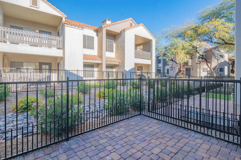 ROVE LIVING/KL - Hideaway North Scottsdale