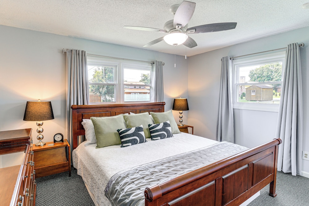 Retreat w/ Fenced Backyard in Kingsport!