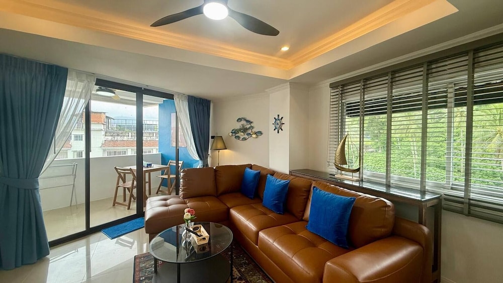 Palace - Spacious 1 Bedroom Condo With Shared Pool