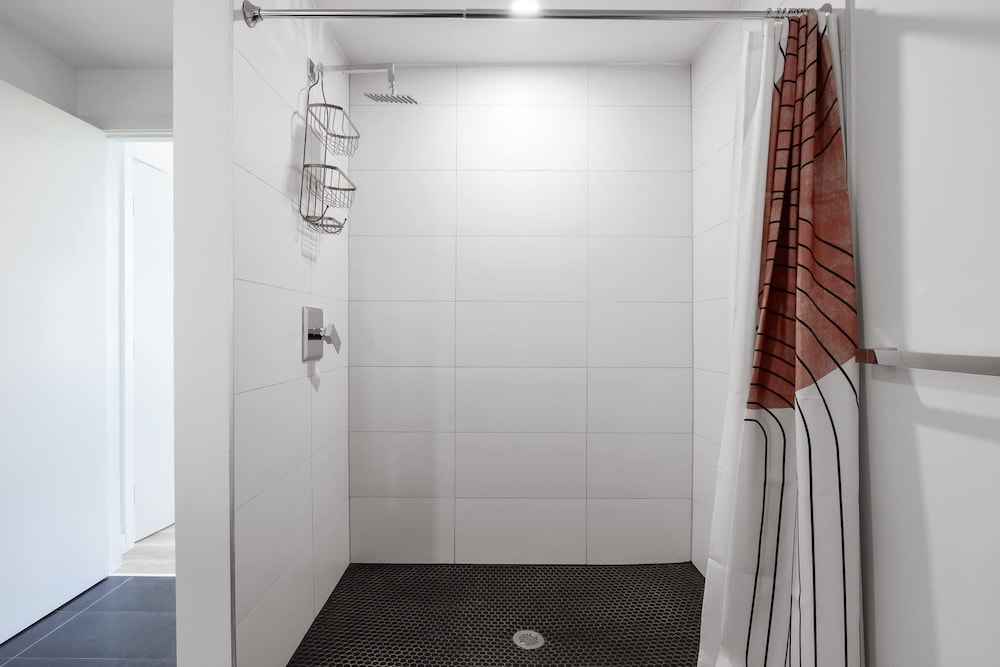 w Spacious Modern 3BR in Wynwood
