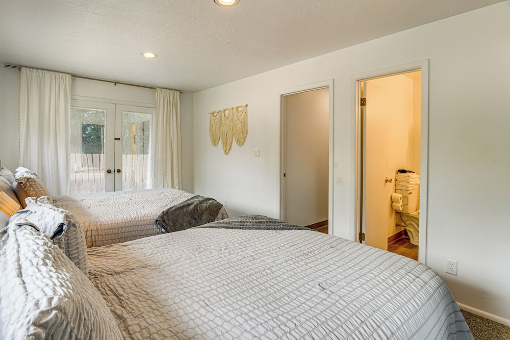 17 Mi to Bear Lake: Lovely Family Home!
