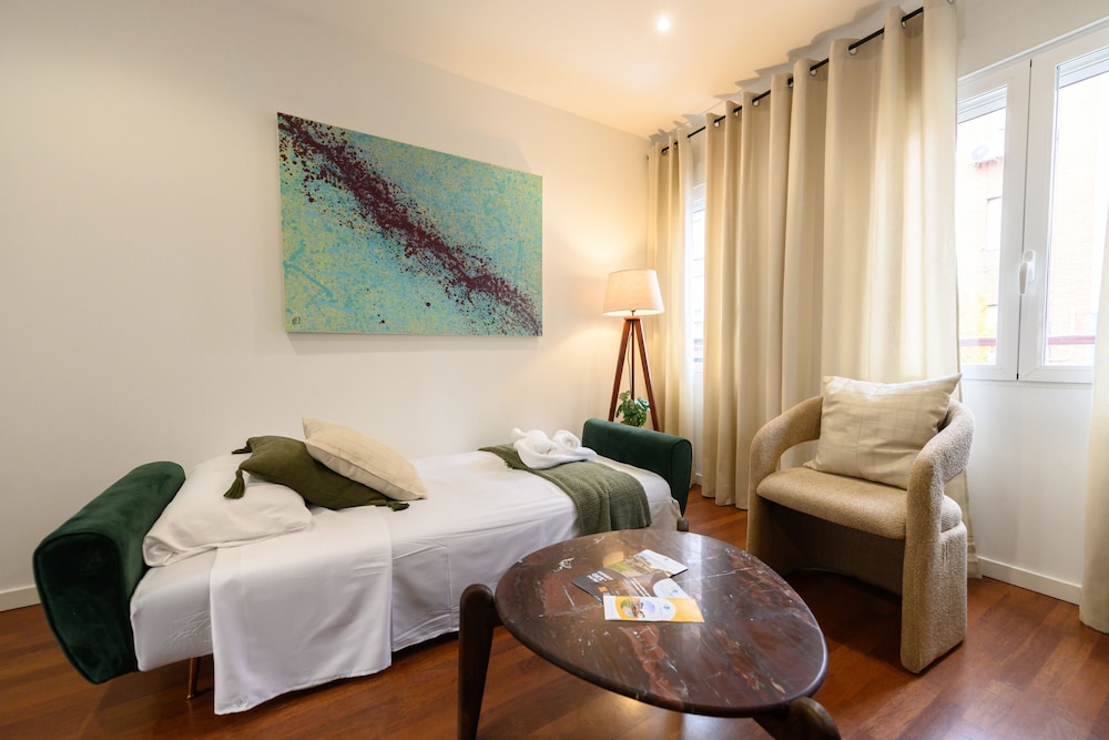 M Mal71a Moderno Piso de 2 Dormitorios con Terra