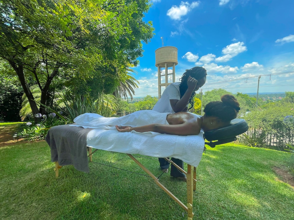 Amoris Guest House - Waterkloof Ridge