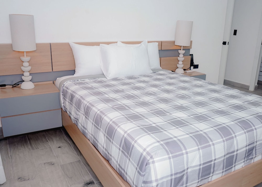 The Towers G406 NOK Fantastic 2BR Apartment by Vistacana Rentals