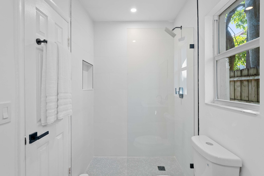 921 Apartment 3 in Fort Lauderdale