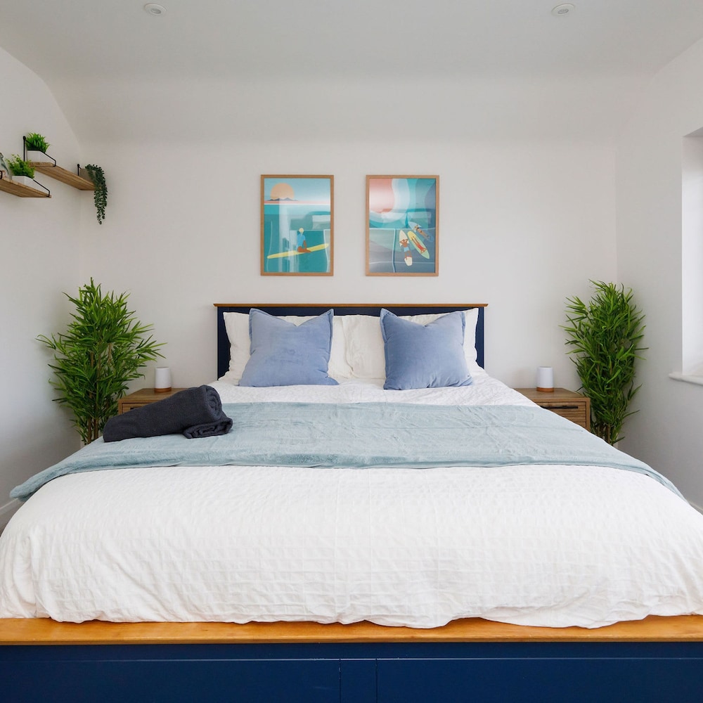 Renovated Home for 8 Canal Walk to Chichester
