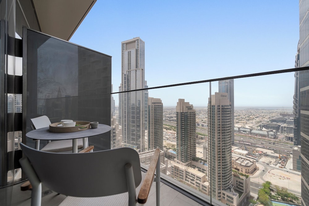 2BR Pool with Burj Khalifa View