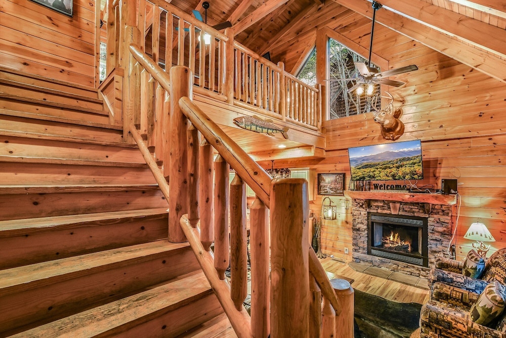The Smoky Pines 2 Bedroom Cabin