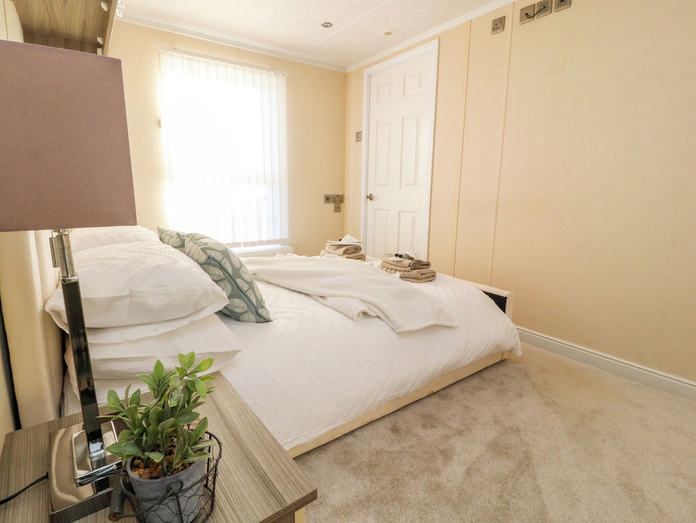 2 Willow Way