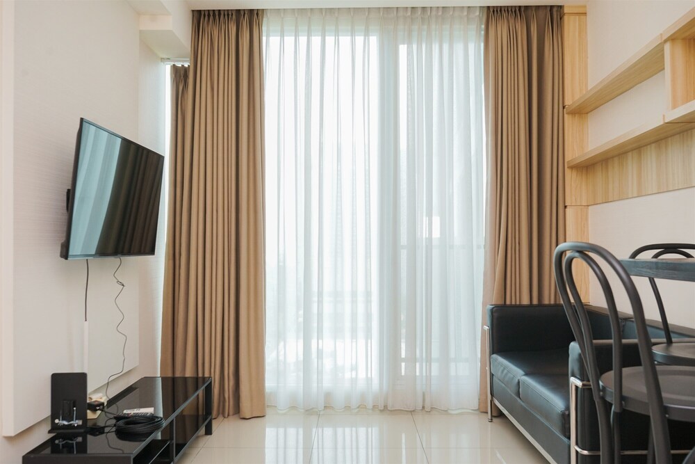 Comfort 1Br Apartment At Tree Park City Bsd view 2