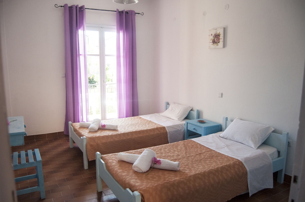 Maria's Apartments