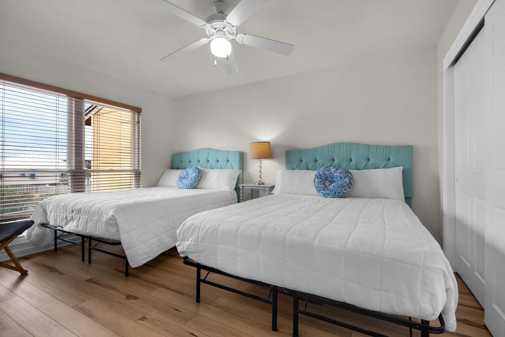 Regency Cabanas D3