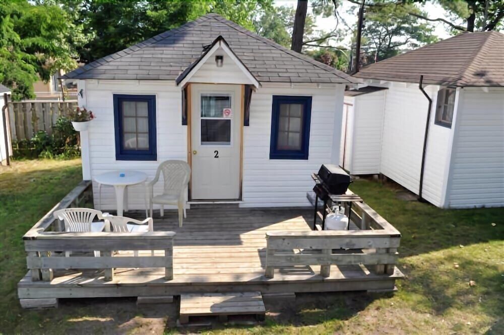 Alton Lodges