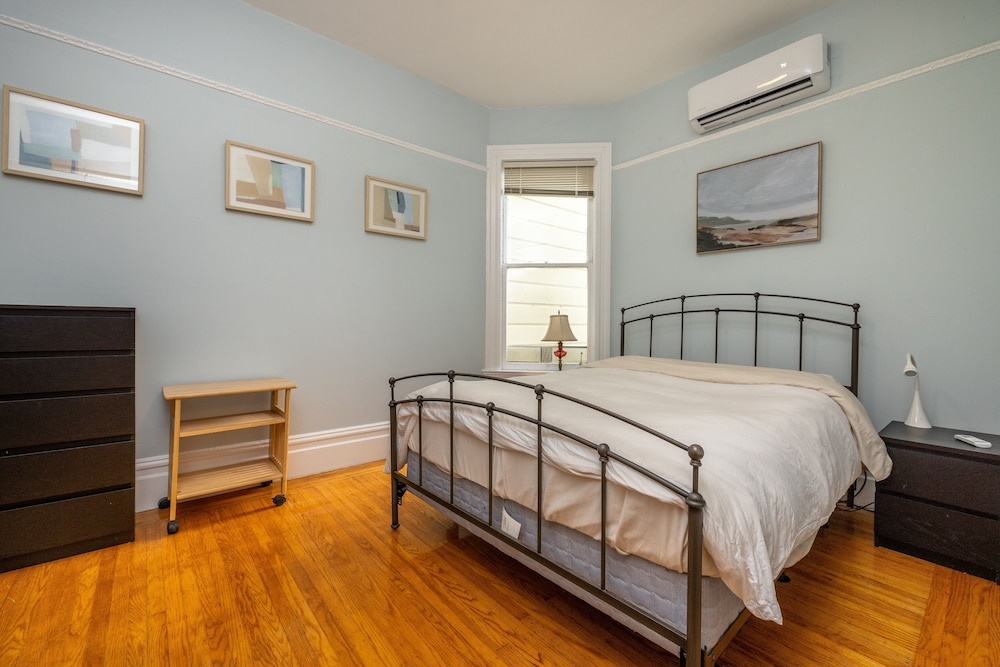 Central And Quiet Victorian Apt In Haight-ashbury 1 Bedroom Condo by RedAwning view 5