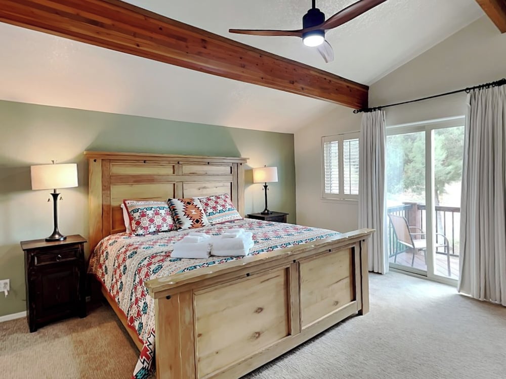 Eagle's Nest by Ruidoso Vacation Rentals