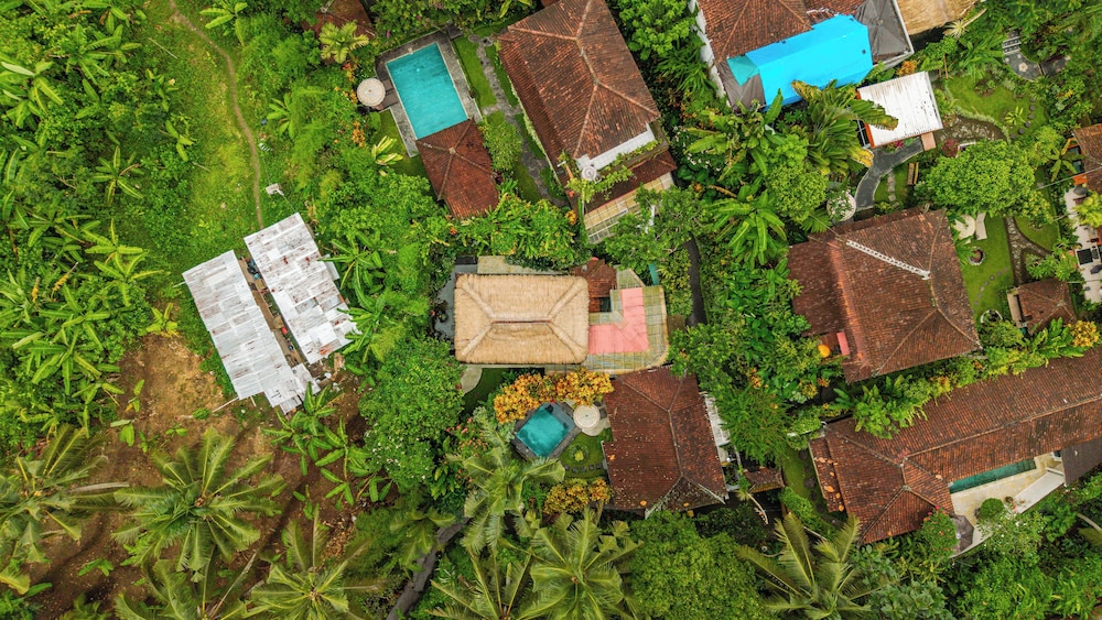 Barong Retreat Villa Ubud with Hammock Terrace, Garden & Koi Pond