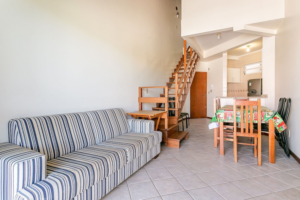 Cozy Two-story House Just 120m From the Beach! EDE