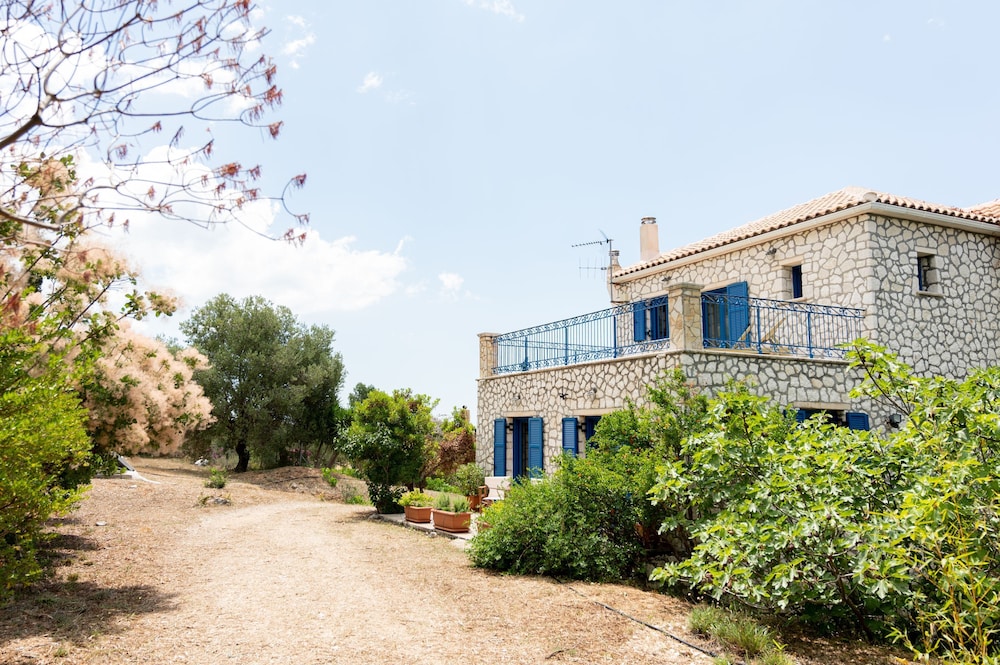 Stone House in Olive Grove