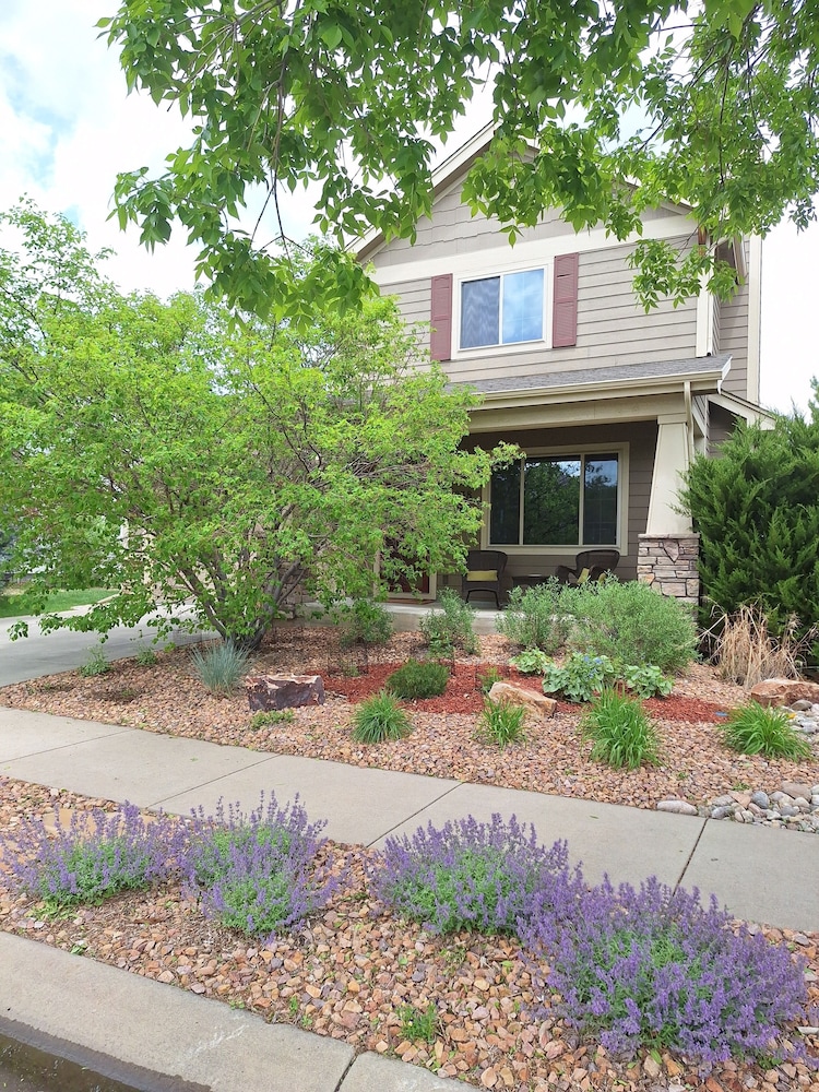 Rigden Retreat Garage, Dog Friendly, Near Trails