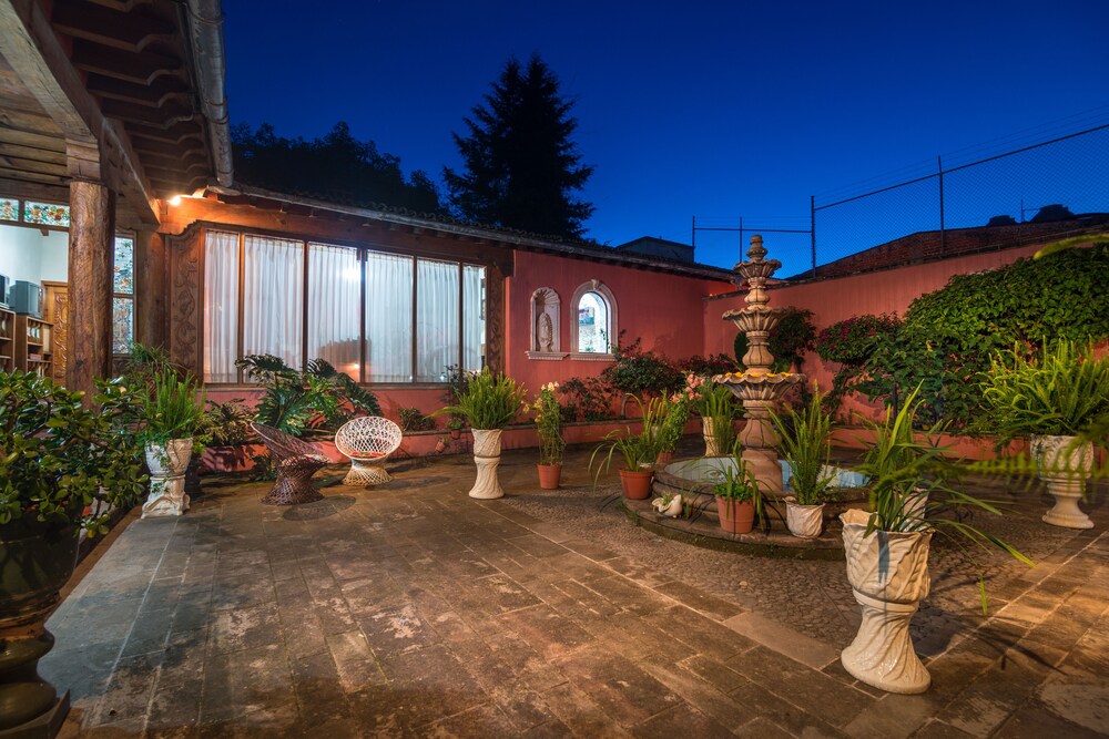 LA CASA B & B