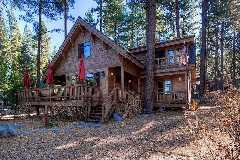 Smokey Joes 5 Bedroom Cabin by RedAwning - Property Image 33