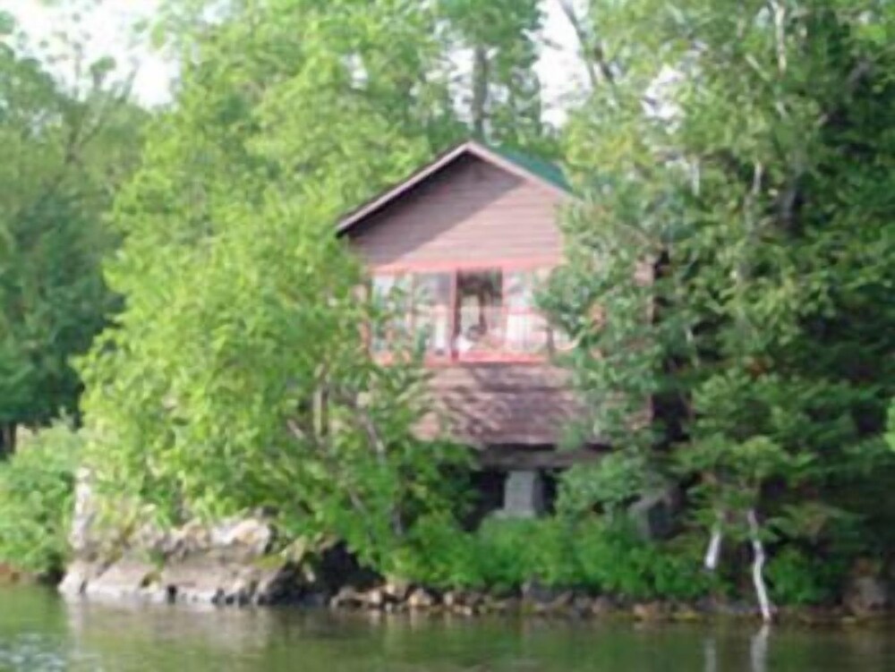Grey Wolf Lodge