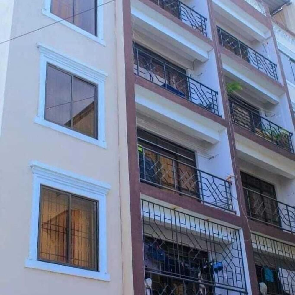 Lux Suites Juniours Apartment Bamburi