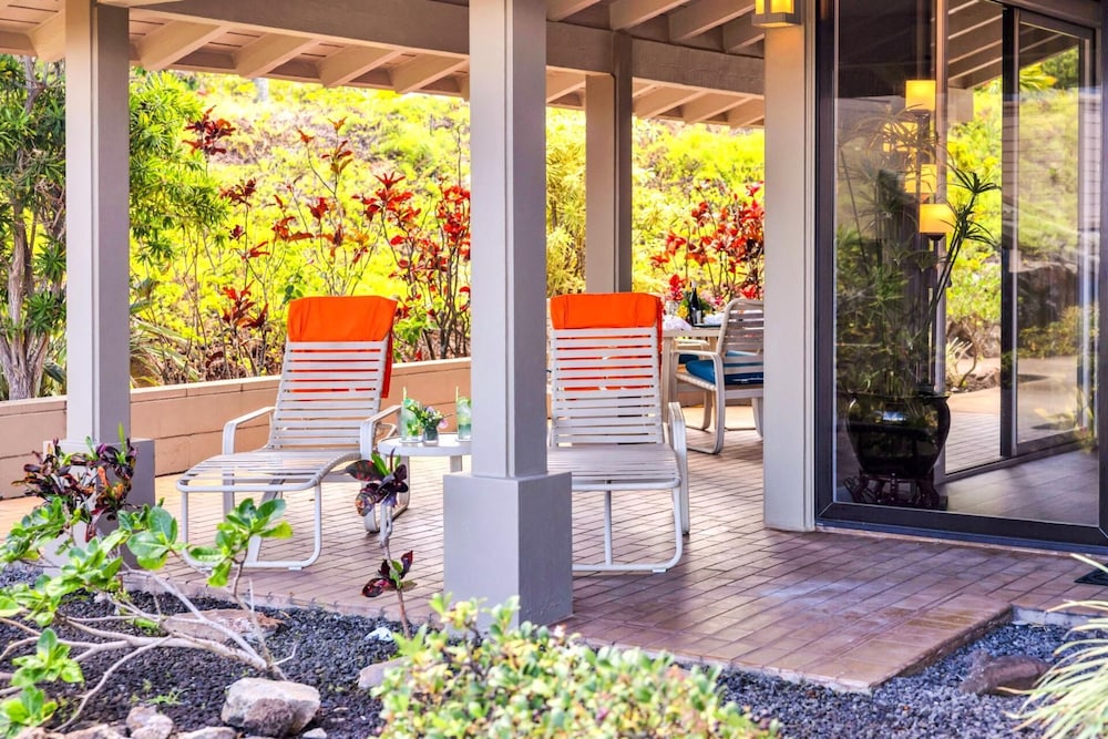 NEW KBM Resorts Free CAR Kapalua Bay Villas Ocean View 1-bedroom Condo Steps to Beach With Spacious Lanai! Kbv-24g3