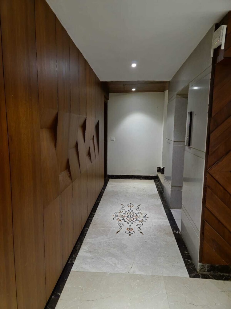 OnlyStay Peace Pavillion