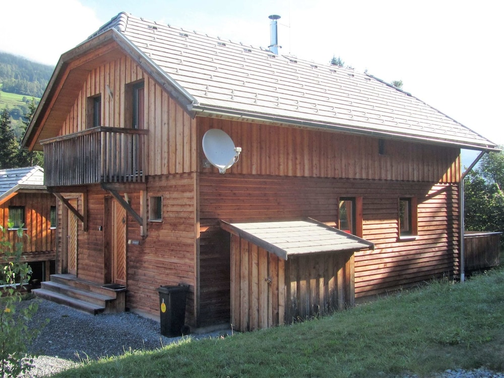 Wooden Chalet in Styria near Kreischberg Ski Area