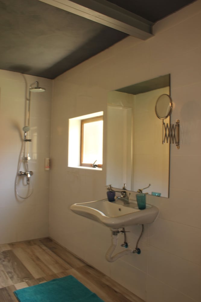Maleth Inn Guest House