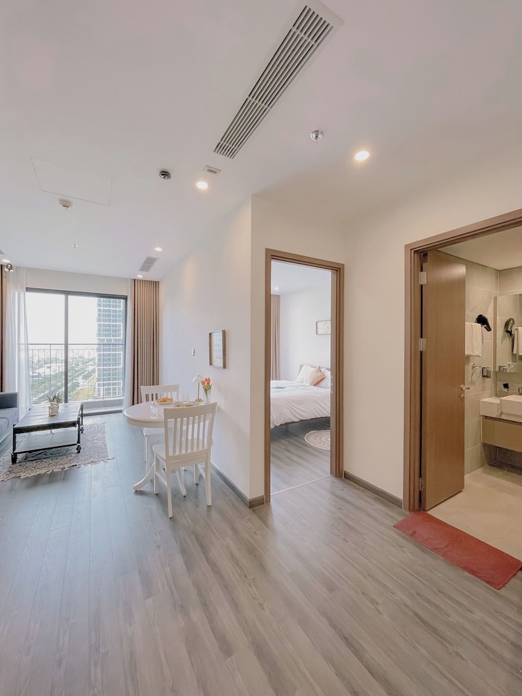 Vinhomes Ocean Park Apartment Ha Noi - 20 October Homestay