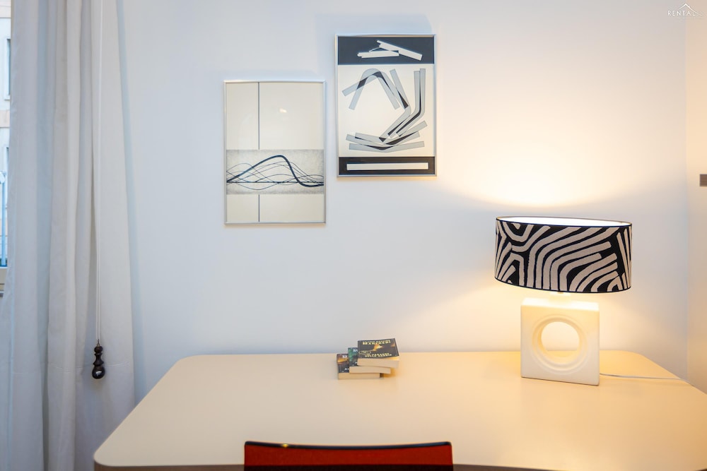 Clodia 5 Apartment