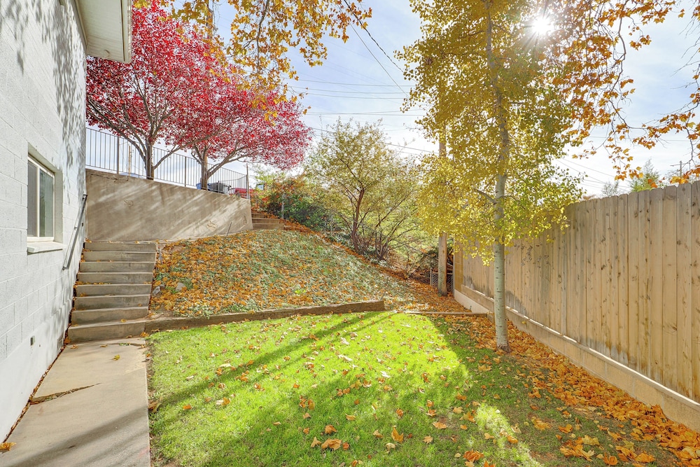 5 Mi to Hogle Zoo: Modern Retreat w/ Spacious Yard, photo 25