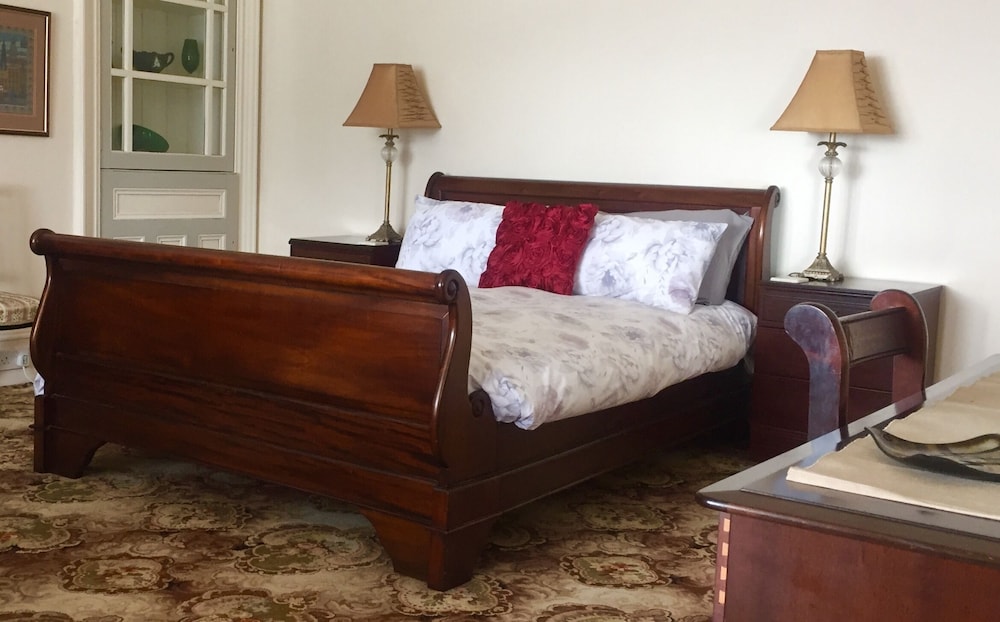 Hotel Hunters Guesthouse - Image 1