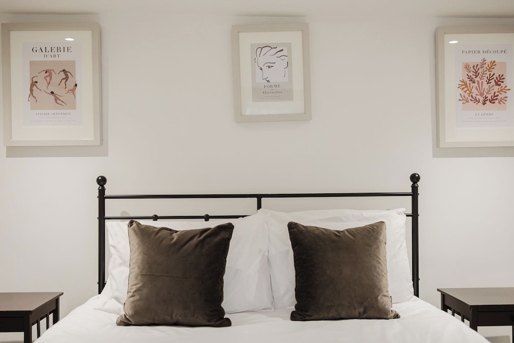 Stylish Townhouse Annexe Cheltenham