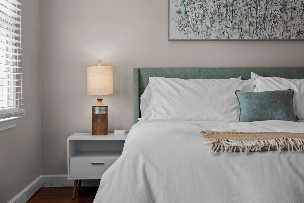 Southern Sunshine Retreat