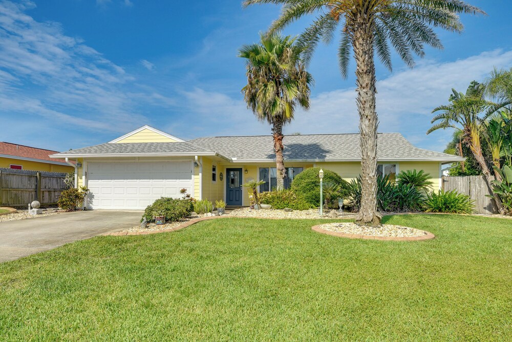 Swim, Fish & Walk to Shore: Ormond Beach Home!
