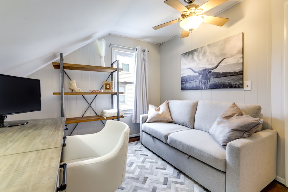 Cozy Springfield Vacation Rental Near Downtown