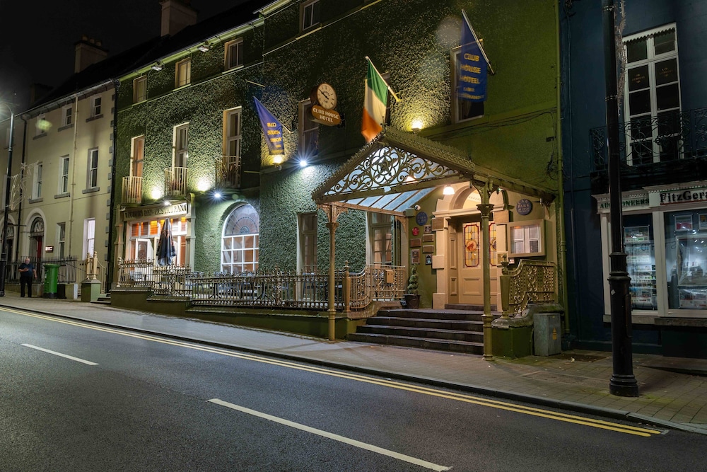 Kilkenny Vacations - The Club House Hotel - Property Image 1