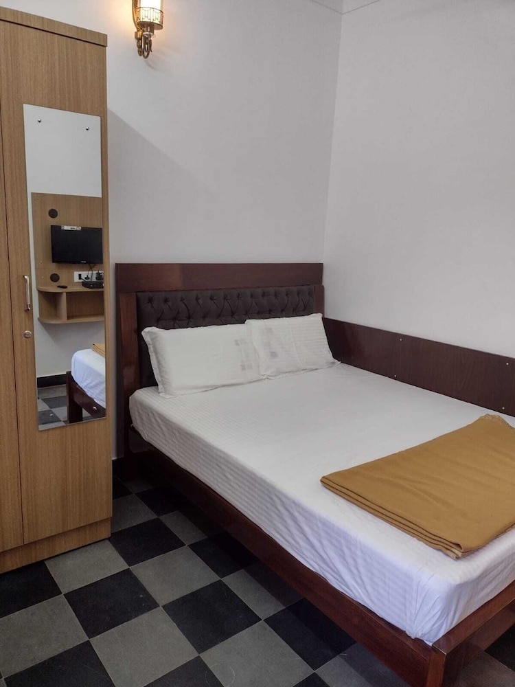 Padmashree lodge