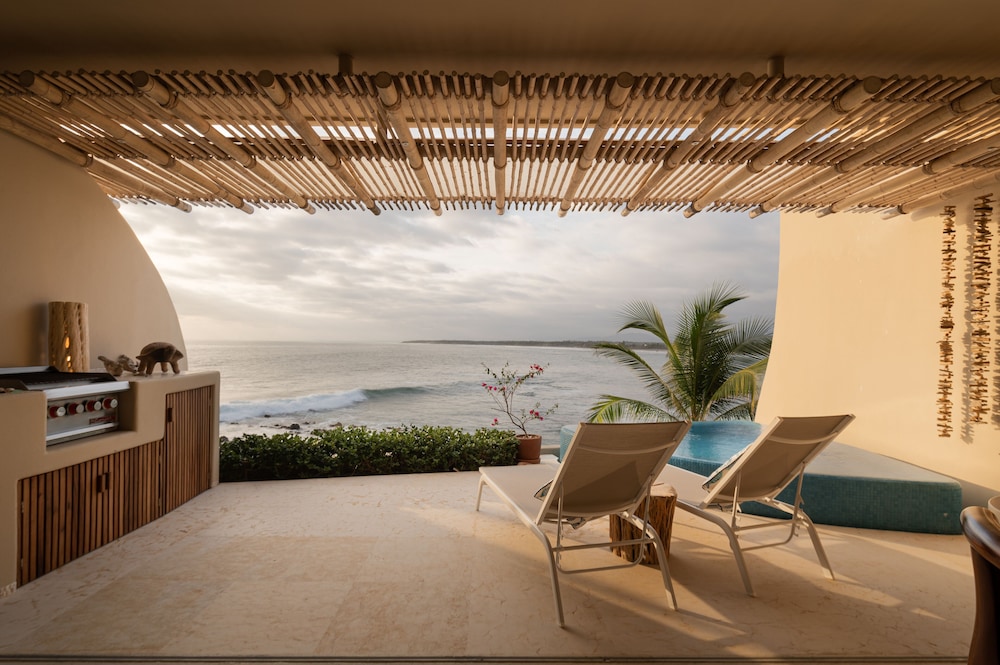 Punta Majahua Condos