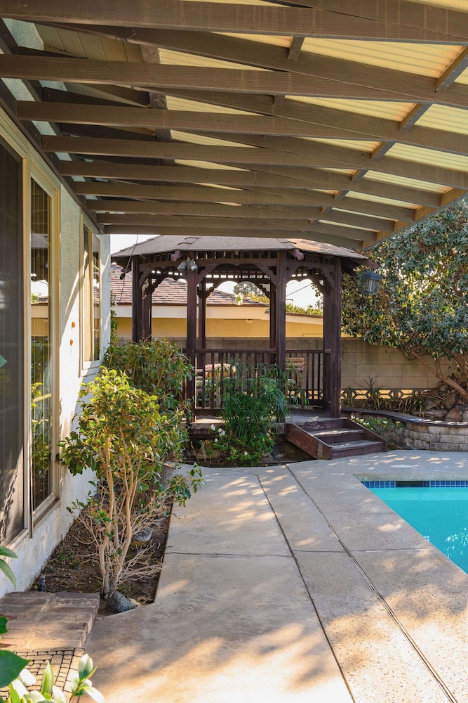 Luxury Estate With Sparkling Pool & Elegant Amenities