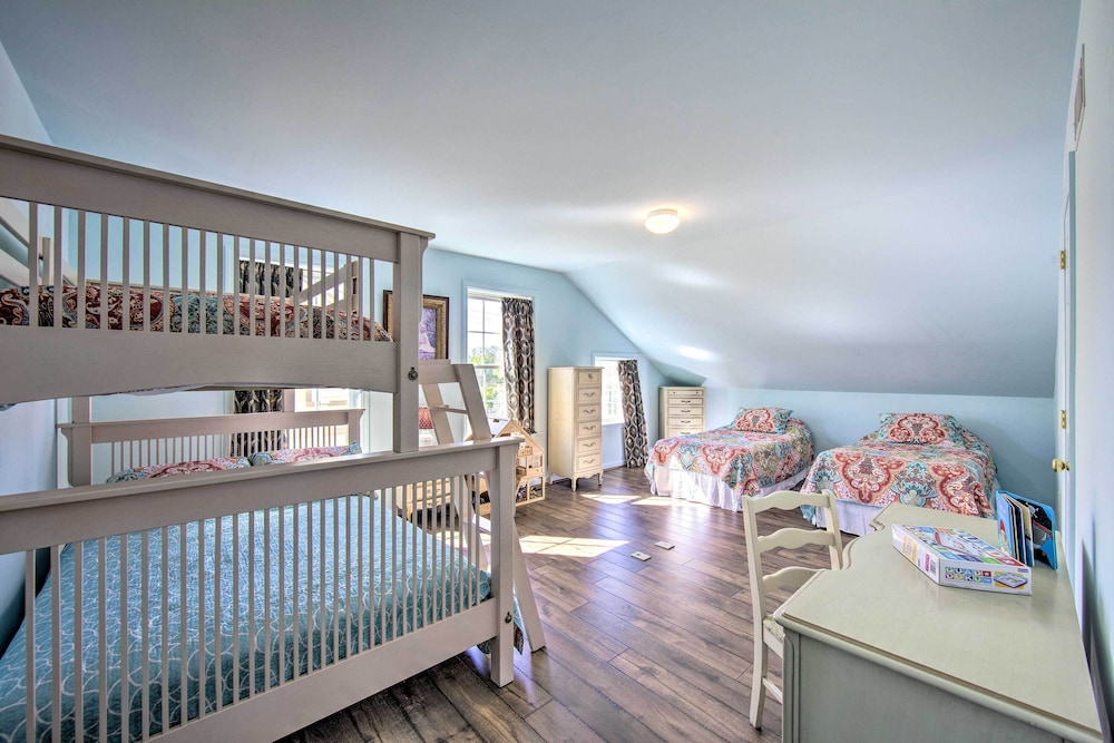 Unique Townhouse in Bavarian-style Neighborhood! - Property Image 24