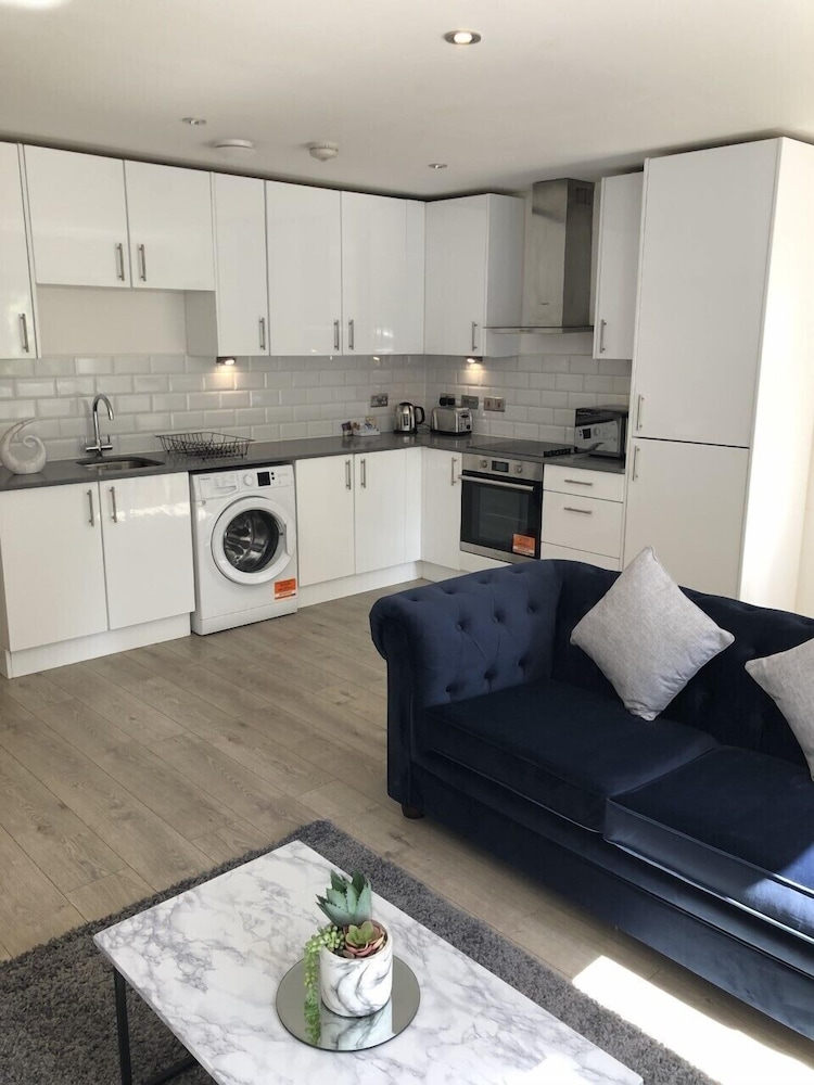 Morland House Apartments