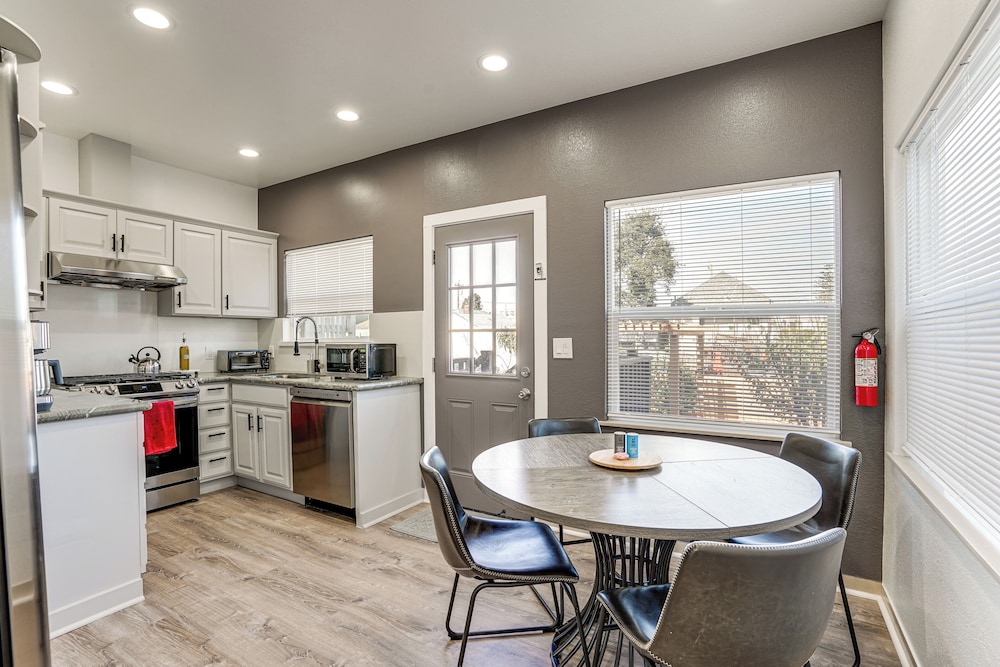 Walk to Crab Cove Beach: Alameda Home w/ Game Room