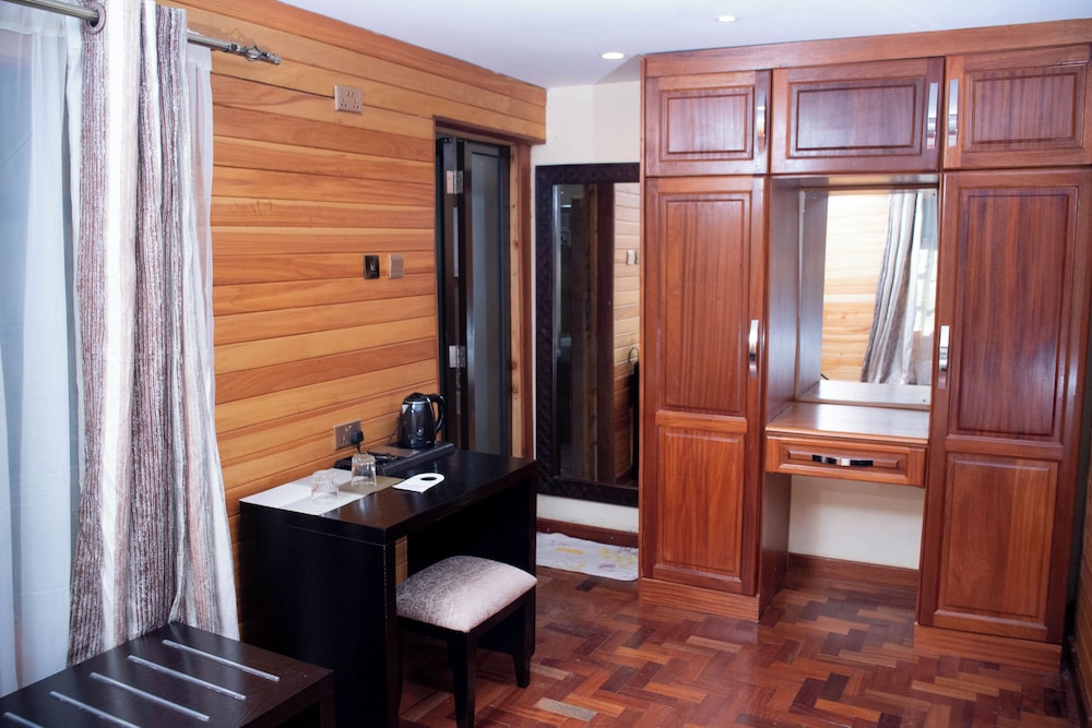 Kambi Mstuni Resort
