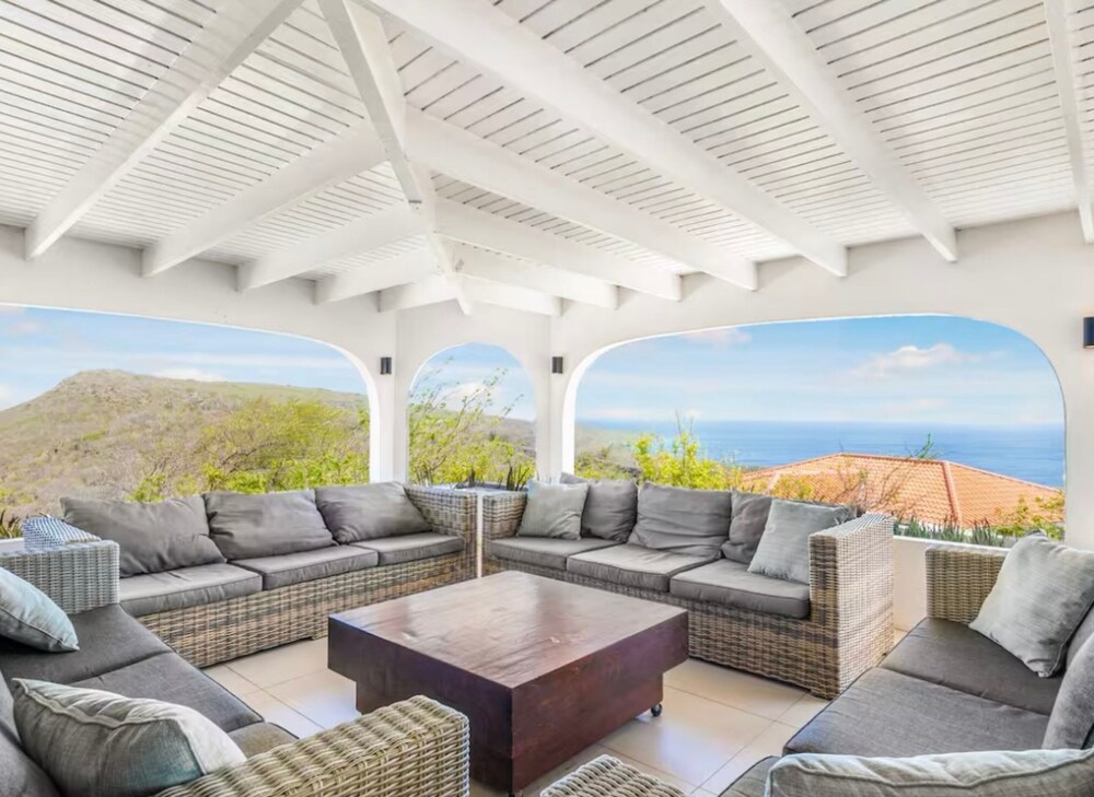 Beautiful villa in Willemstad Curazao