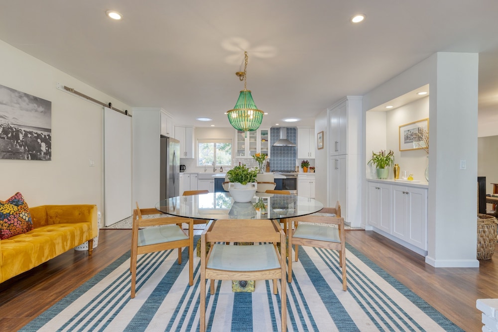 Hummingbird Haven by Avantstay Dog-friendly Near the Beach Huge Yard Hot Tub